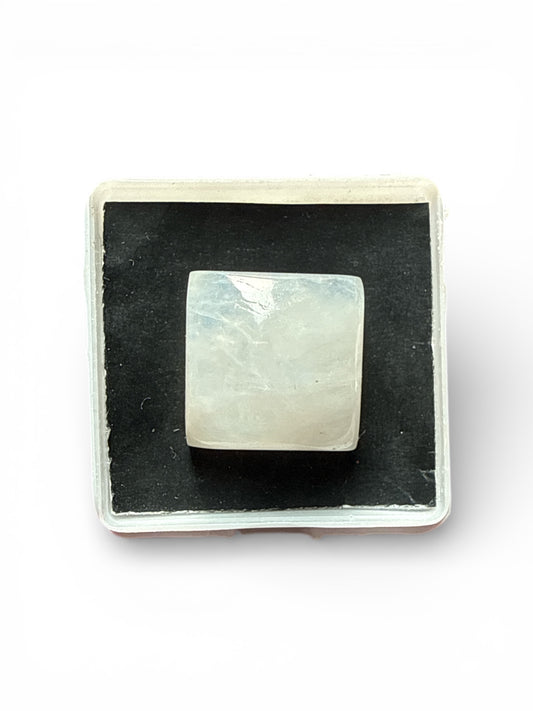 Rainbow Moonstone Nag – Intuition, Protection & Divine Feminine Energy